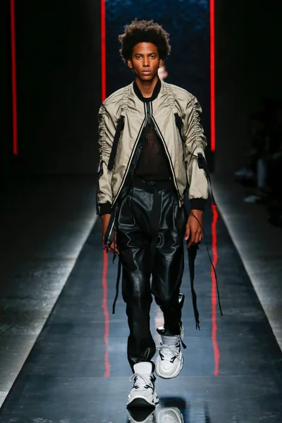 Look 37